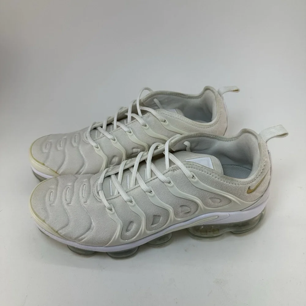 Size 10.5 - Nike Air VaporMax Plus White